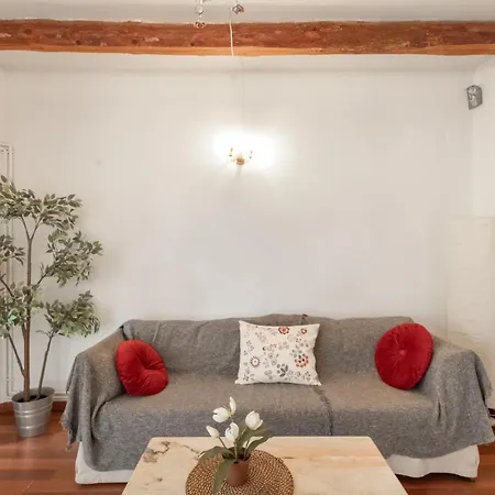 Cozy Centre Apartment